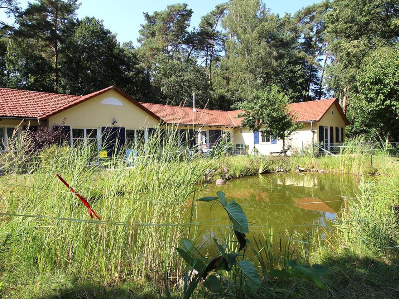 Bauernhof-Streichel-Zoo-Kombi-Familien-Suite-Im-Wald-Am-See Gulow 외부 사진